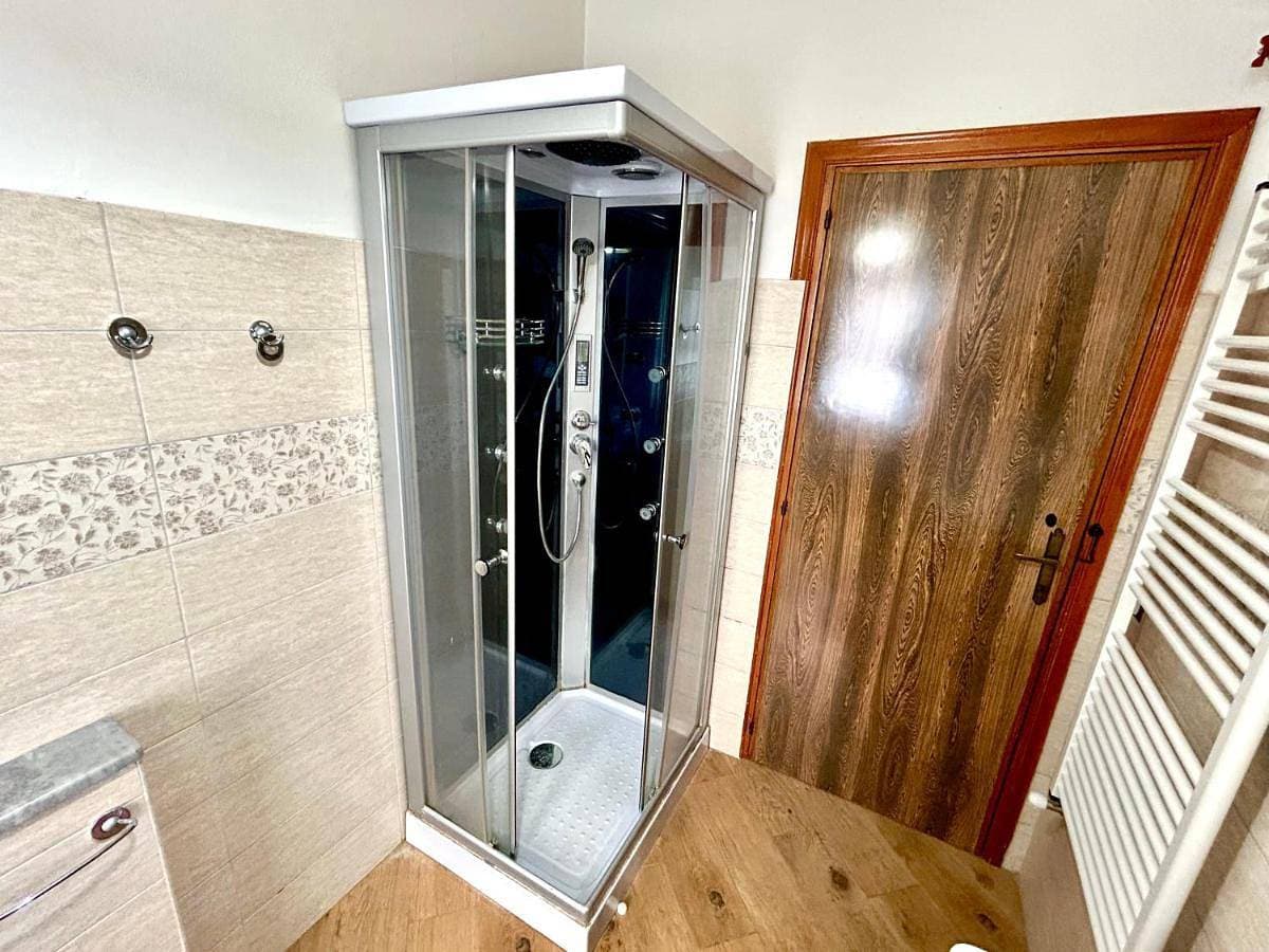 Foto 5 von 42: Three-Bedroom Holiday Home