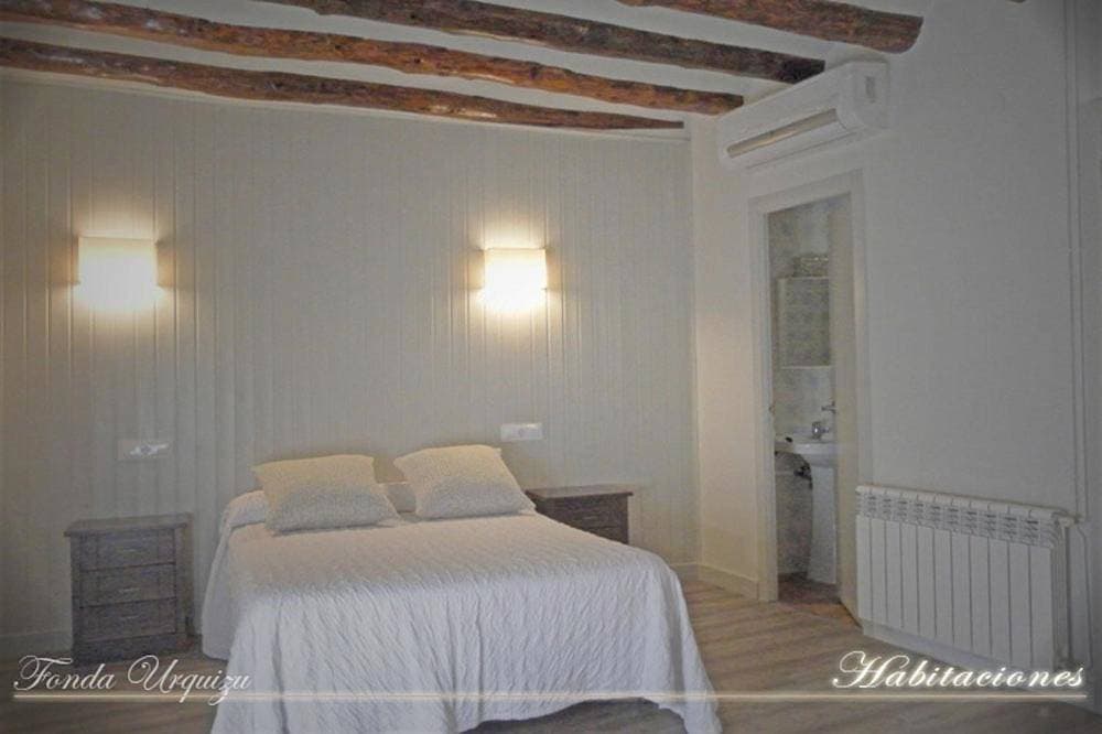 Foto 2 von 11: Double or Twin Room