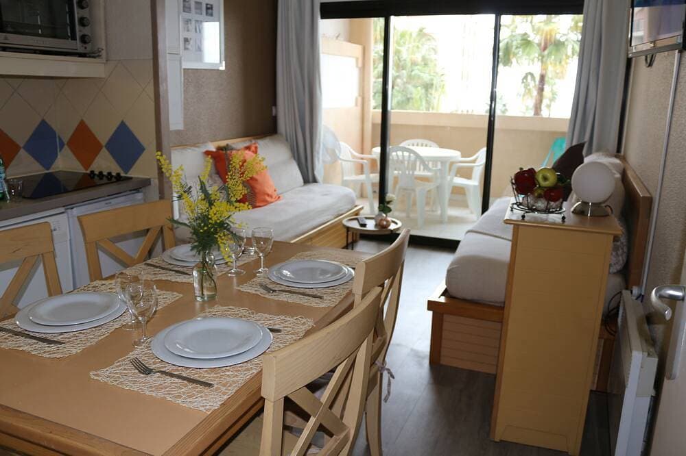 Foto 13 von 30: Seasonal Rental Studio 4th Floor 100Ml From The Sea