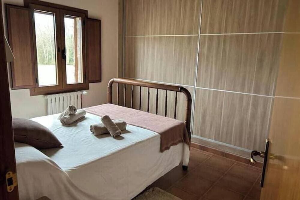 Foto 2 von 22: Apartment on a farm in Vall d'en Bas next to the Via Verde