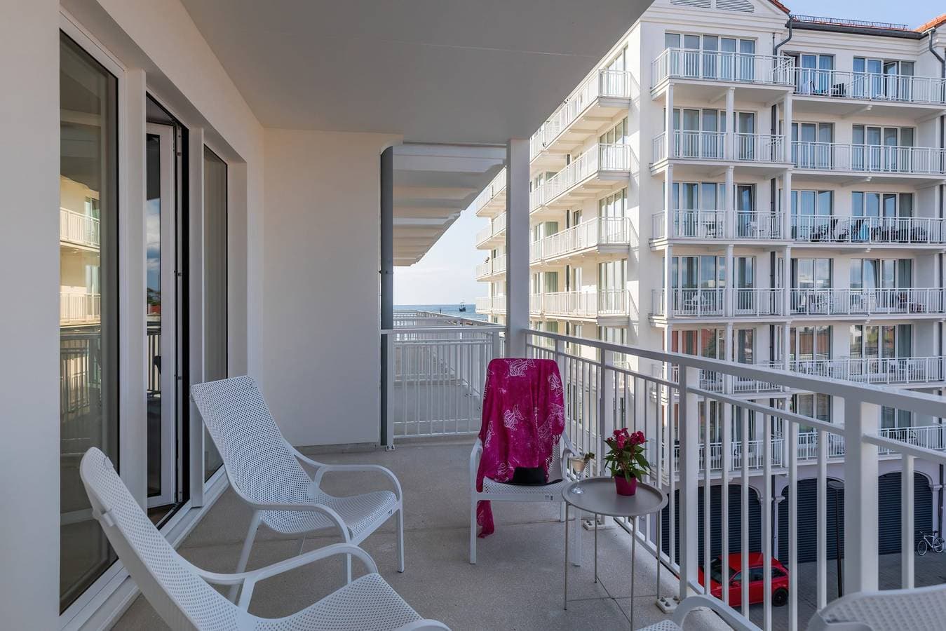 Foto 9 von 23: Stylish Apartment with Sea View | Balcony and Parking