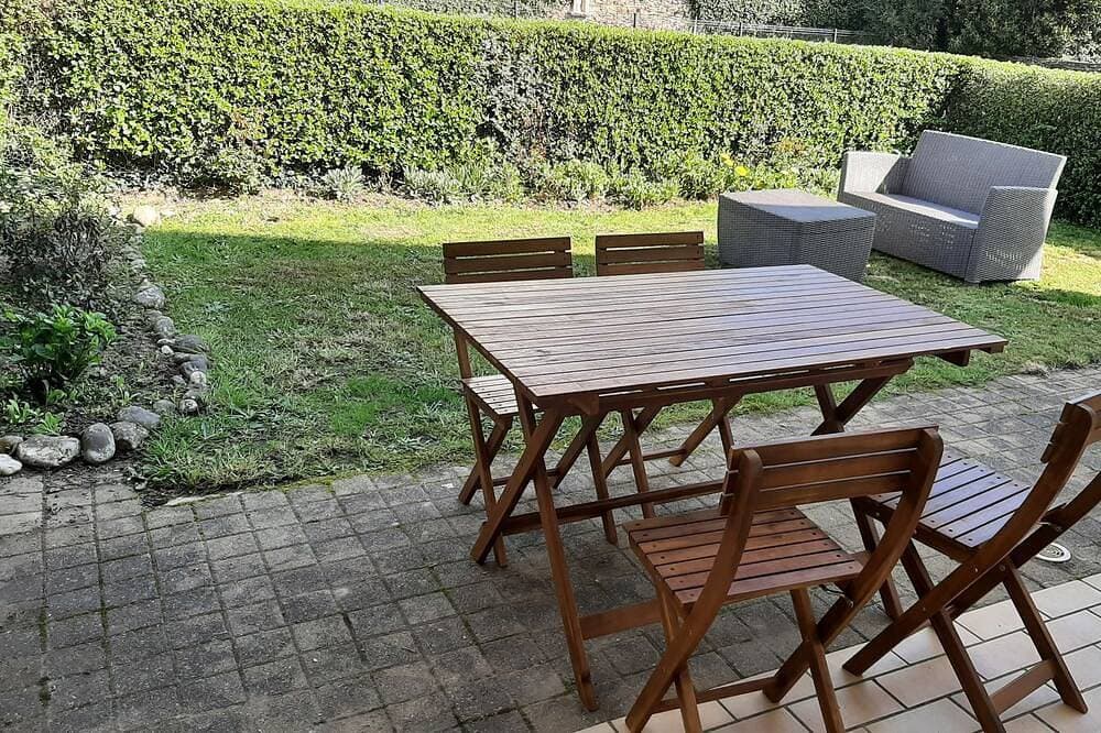 Foto 12 von 13: Large 2-room apartment with small garden, private parking, shops on foot, 1 km from the gulf