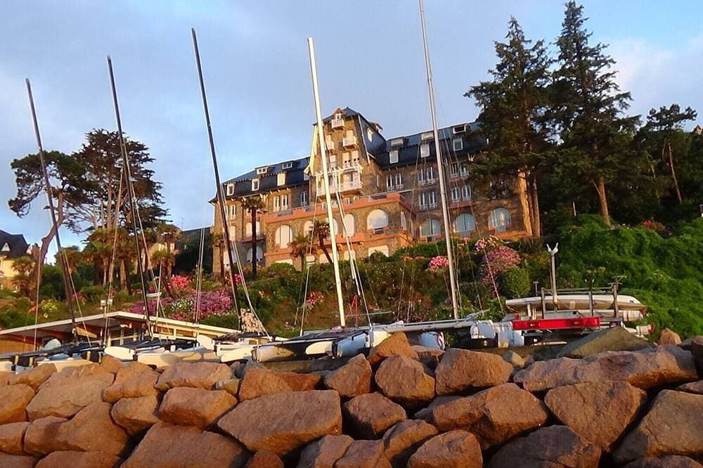 Foto 11 von 30: ** Herrlicher Meerblick ** in einer 4-Zimmer-Komfortwohnung, direkter Zugang zum Strand, Park, WLAN