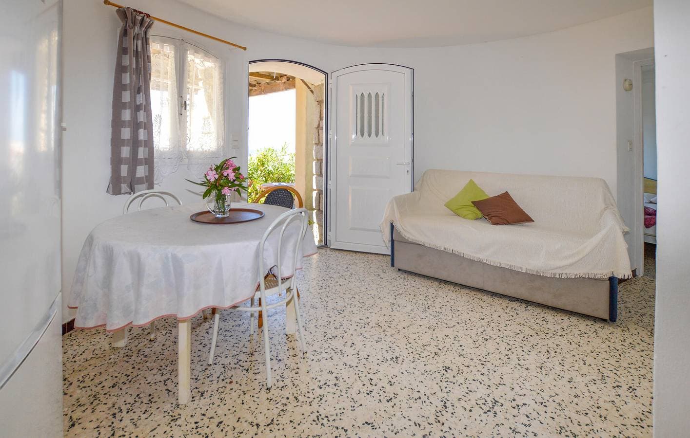 Foto 12 von 17: Gemütlicher Rückzugsort am Strand mit WiFi, Terrasse und Parkplatz