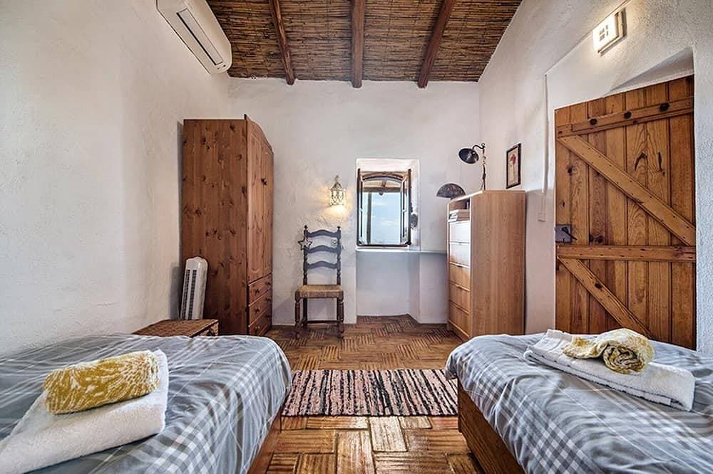 Foto 2 von 30: Rustic 3-bedroom Country Retreat With Pool, Free Wi-fi, and Breathtaking Views