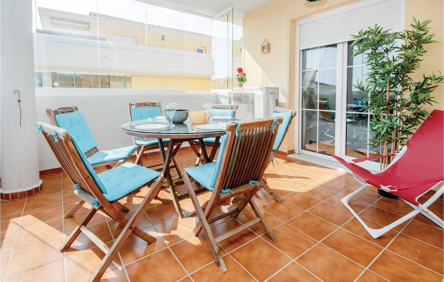 Foto 4 von 26: Rückzugsort am Meer: 78qm, Parkplatz, Pool, Terrasse & WiFi