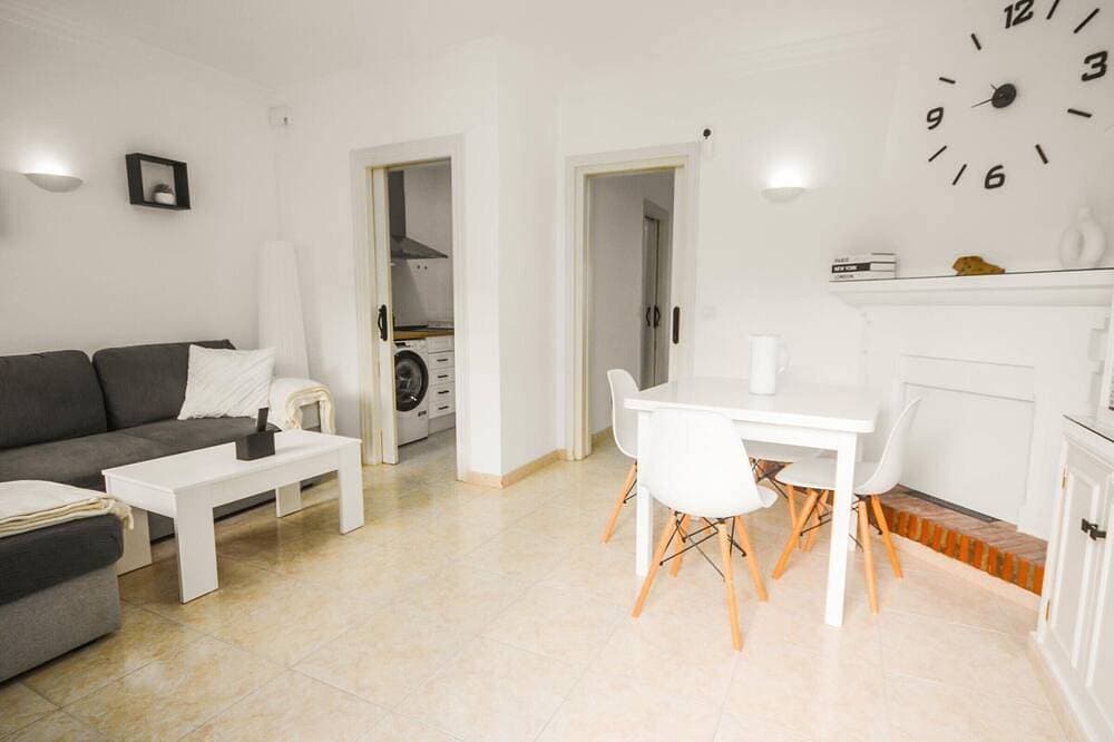 Foto 12 von 22: Strandbungalow in Estepona mit privatem Patio und Klimaanlage