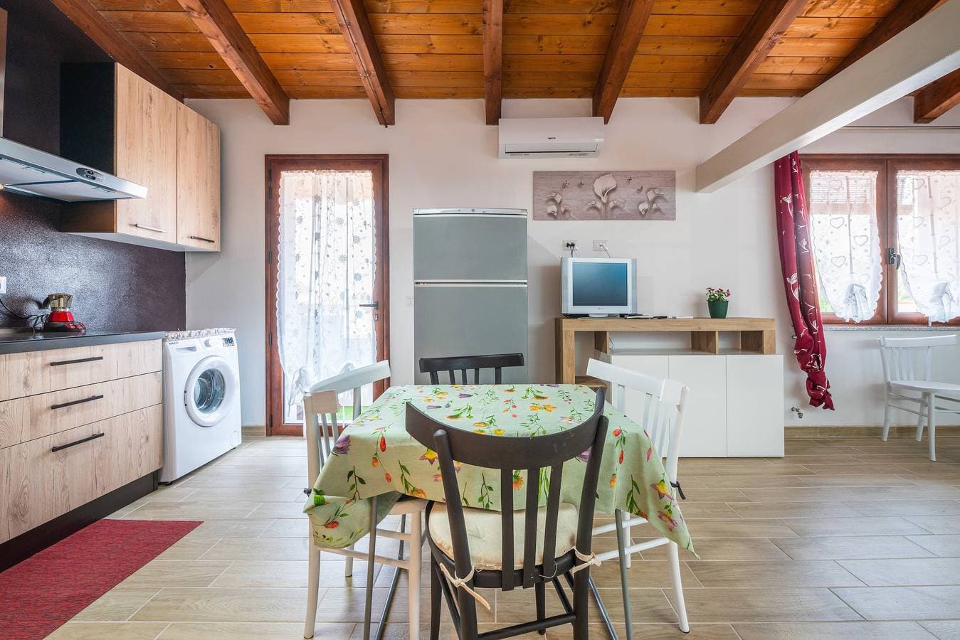 Foto 6 von 22: Einzimmerapartment "Confortevole Loft Sud Sardegna" mit Balkon und WLAN