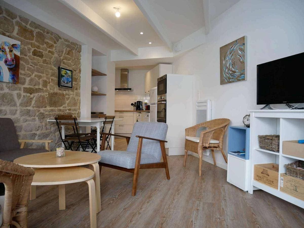 Foto 2 von 18: Maison de ville rénovée à Étel, 3 pièces, 60m², proche port, commerces et plage - Fr-1-479-115
