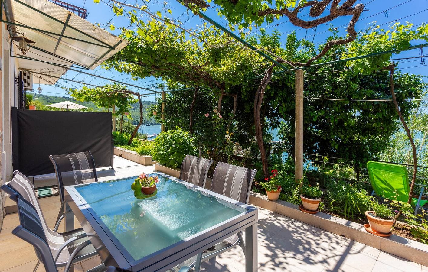 Foto 12 von 39: Charmantes Apartment mit einem Schlafzimmer und Terrasse, in der Nähe der Küste und des Stadtzentrums