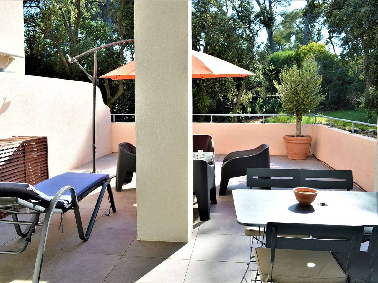 Foto 2 von 17: 3-Zimmer-Wohnung mit Pool, Terrasse und Parkplatz - 500m zum Strand, Cavalaire-sur-Mer