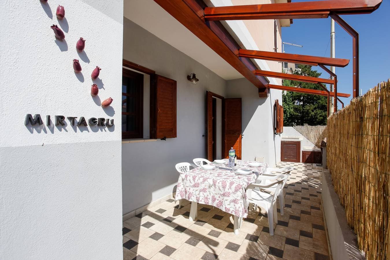 Foto 10 von 25: Ferienhaus "mirtagru Casa dell'Olivastro" mit privater Terrasse und WLAN