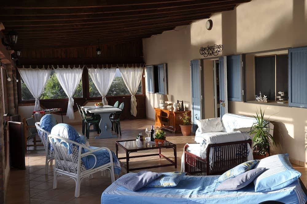 Foto 5 von 30: Panorama-Villa mit Pool und Meerblick