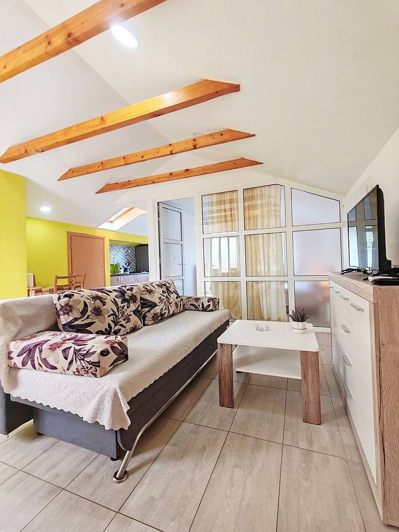 Foto 3 von 12: Ferienwohnung für 4 Personen mit Garten