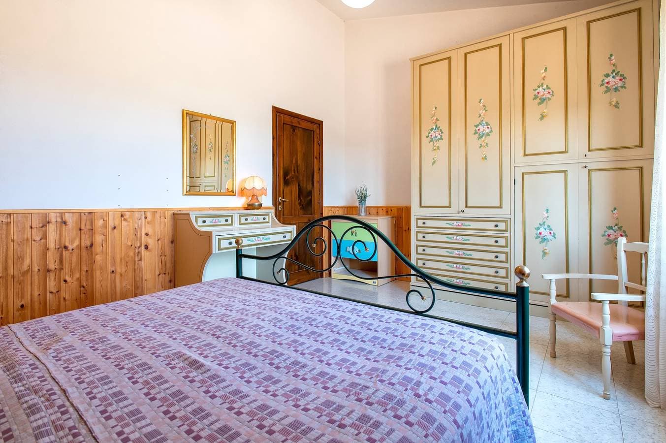 Foto 5 von 30: Ferienwohnung "Panoramico Isola Rossa" mit Meerblick, privater Terrasse und Klimaanlage