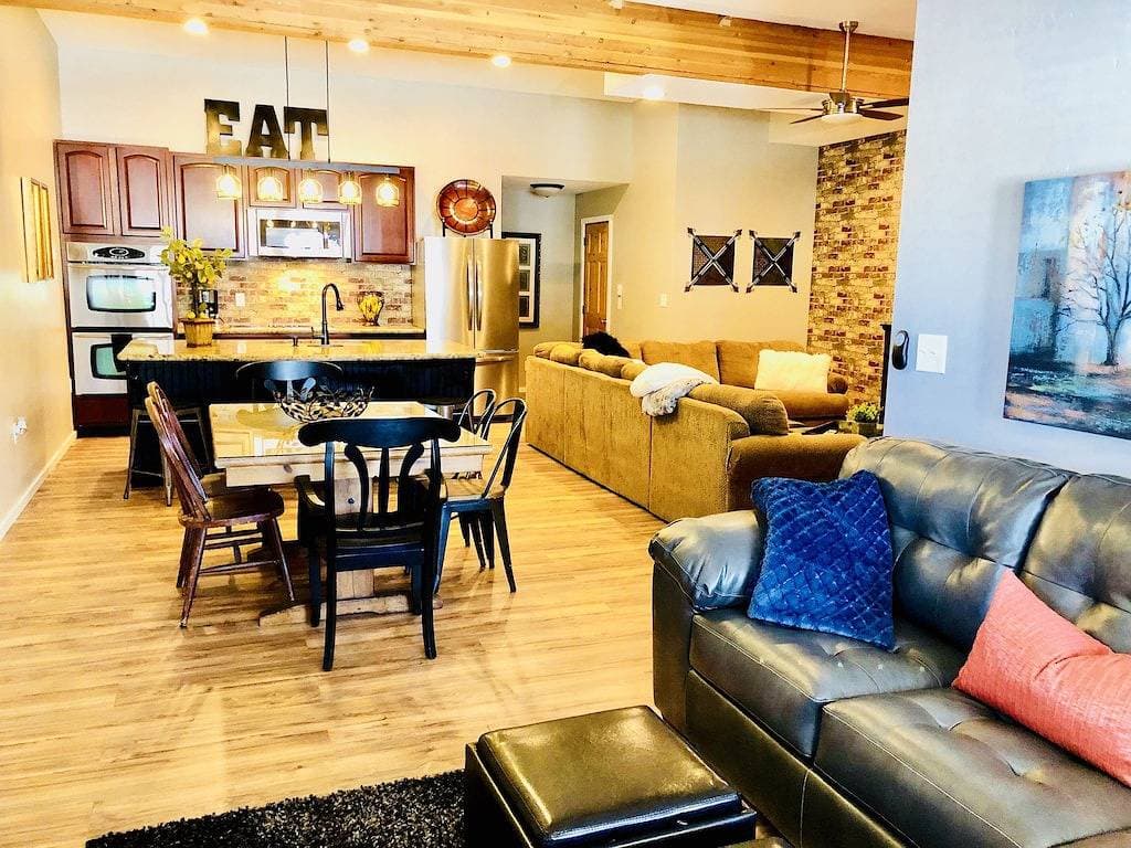 Foto 6 von 49: Fabulous Find / Neu King CozyCondo Eingebettet in thePines / Hikn '/ Central / Bryce / ZionGem