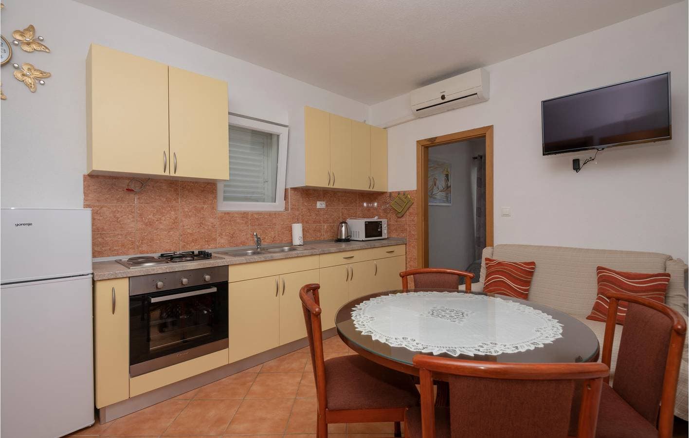 Foto 7 von 21: Urlaub am Meer: Gemütliche Ferienwohnung mit Terrasse, WLAN und Parkplatz in Makarska