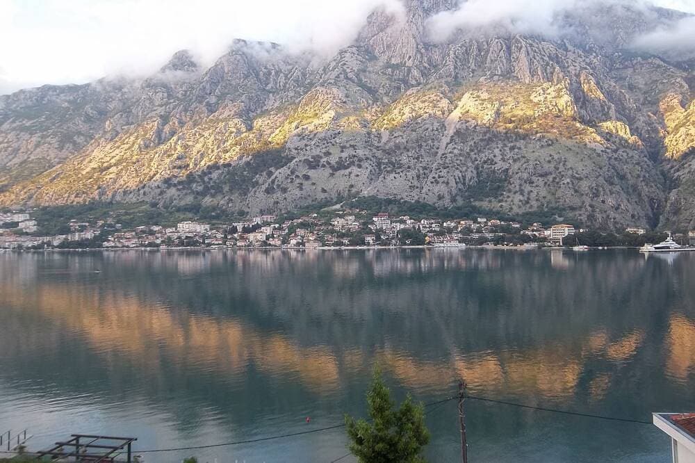Foto 12 von 15: Tadellose Wohnung, ununterbrochener atemberaubender Blick auf die Bucht, privater Parkplatz