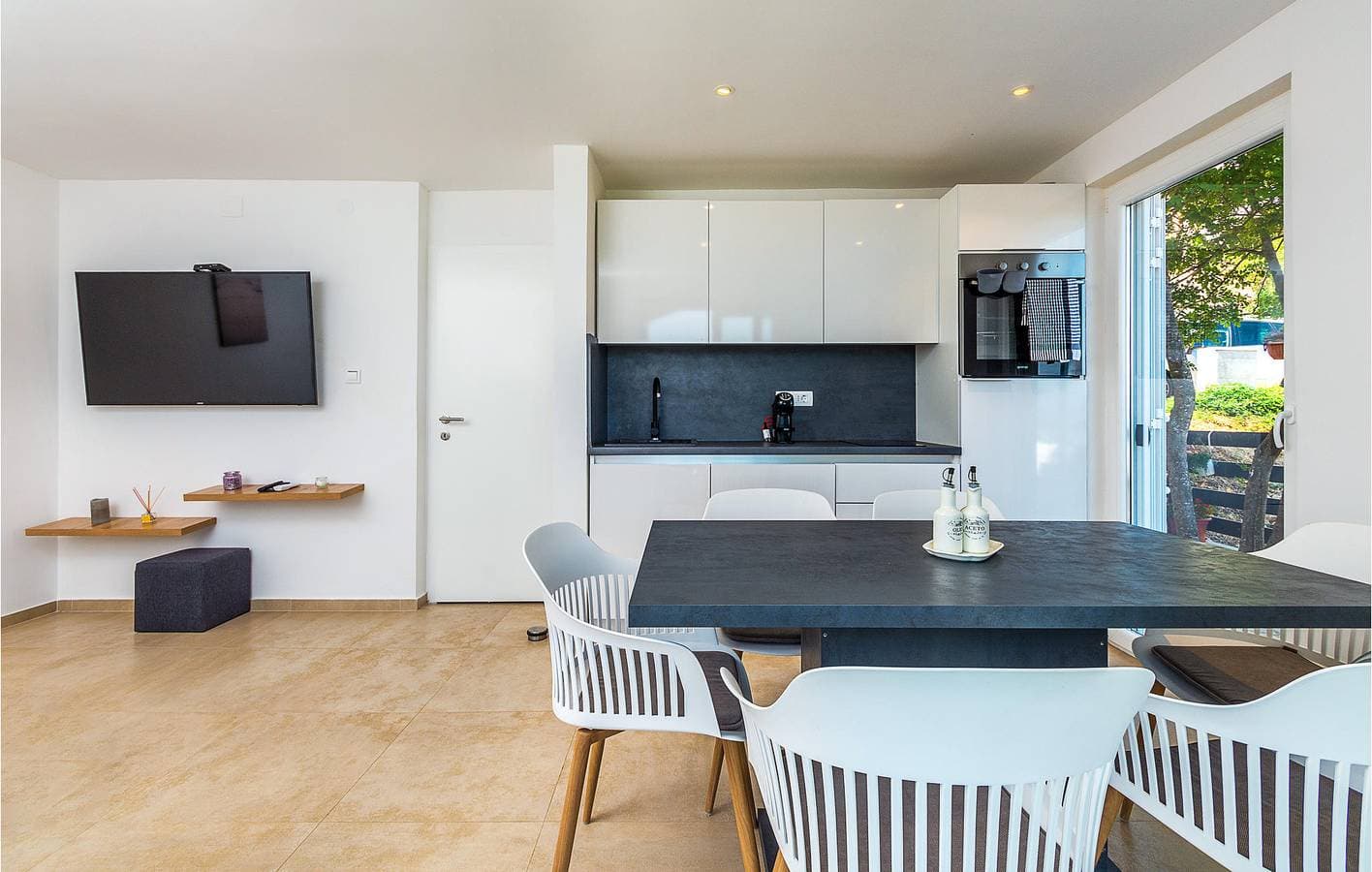 Foto 5 von 25: Gemütliche Ferienwohnung mit Terrasse, WLAN und Parkplatz in Strandnähe – 2 km entfernt
