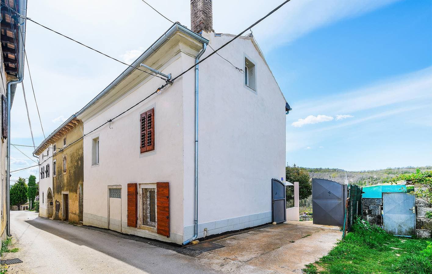 Geräumige 1-Zimmer-Wohnung mit Terrasse, WLAN und Parkplatz 1