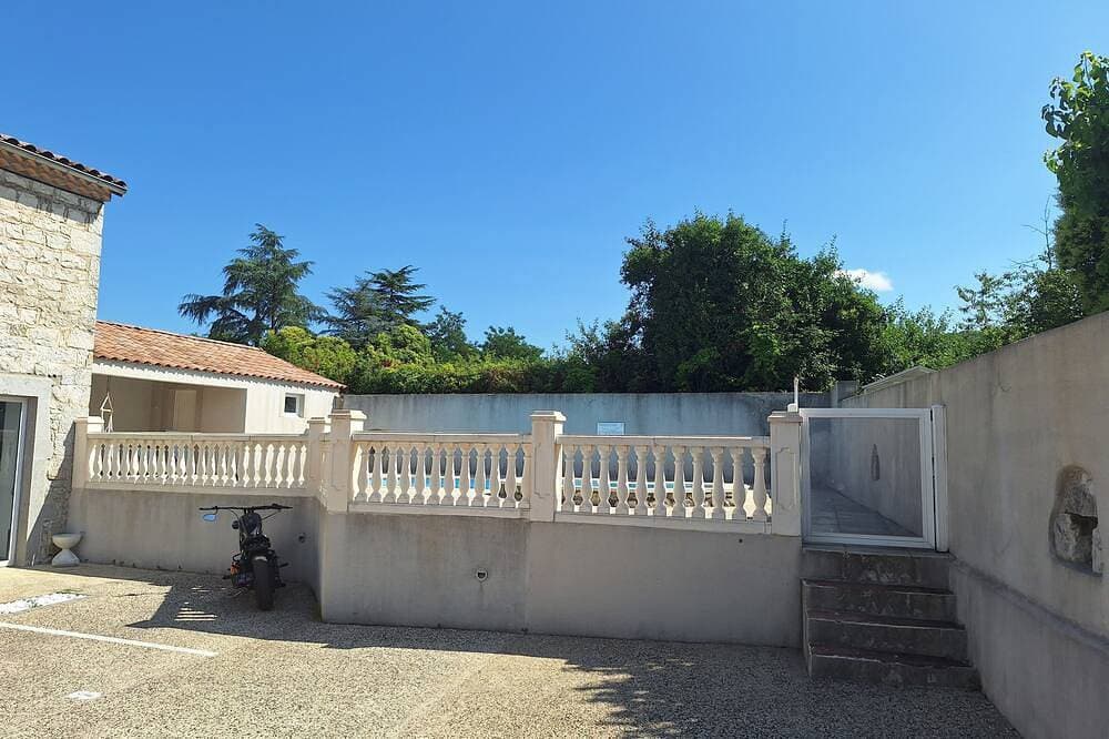 Foto 8 von 30: Charming studio with swimming pool in the heart of Ruoms, Ardèche