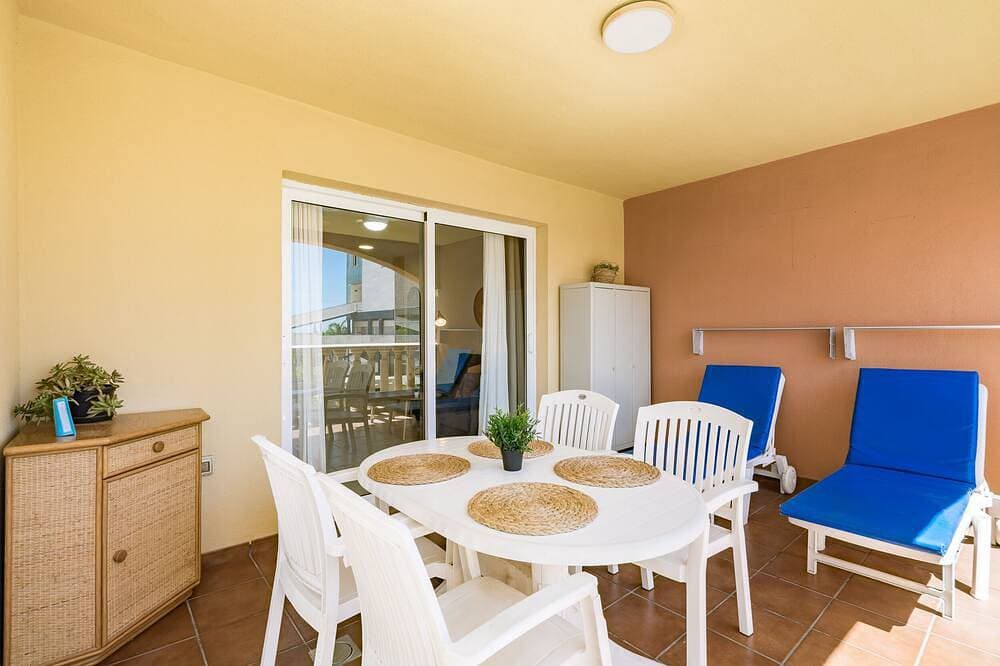 Foto 11 von 15: Winter Gardens, Golf del Sur, 2 Bedrooms 2 Bathrooms apartment with terraze