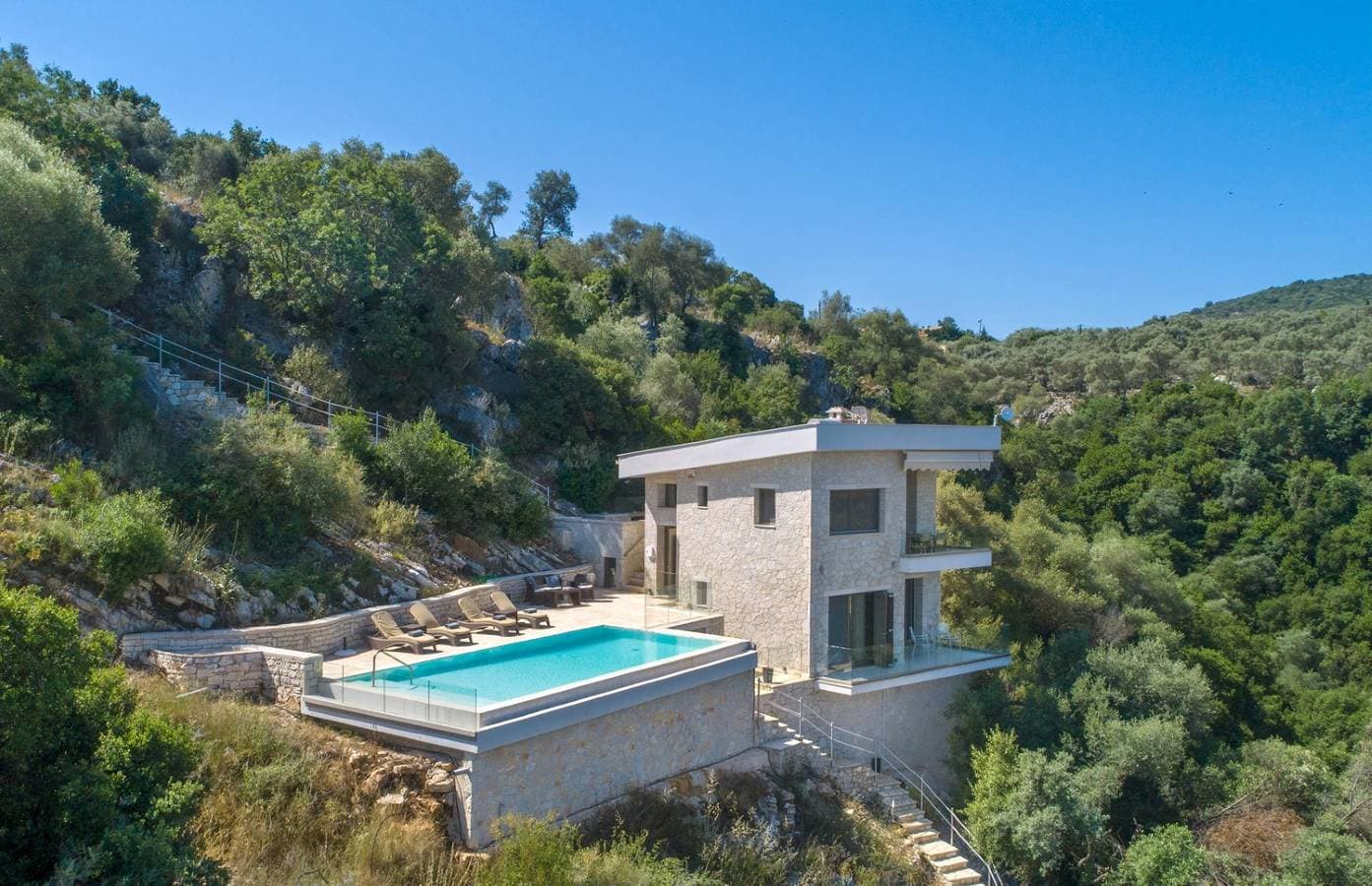 Foto 2 von 19: Villa für 4 Personen mit Pool