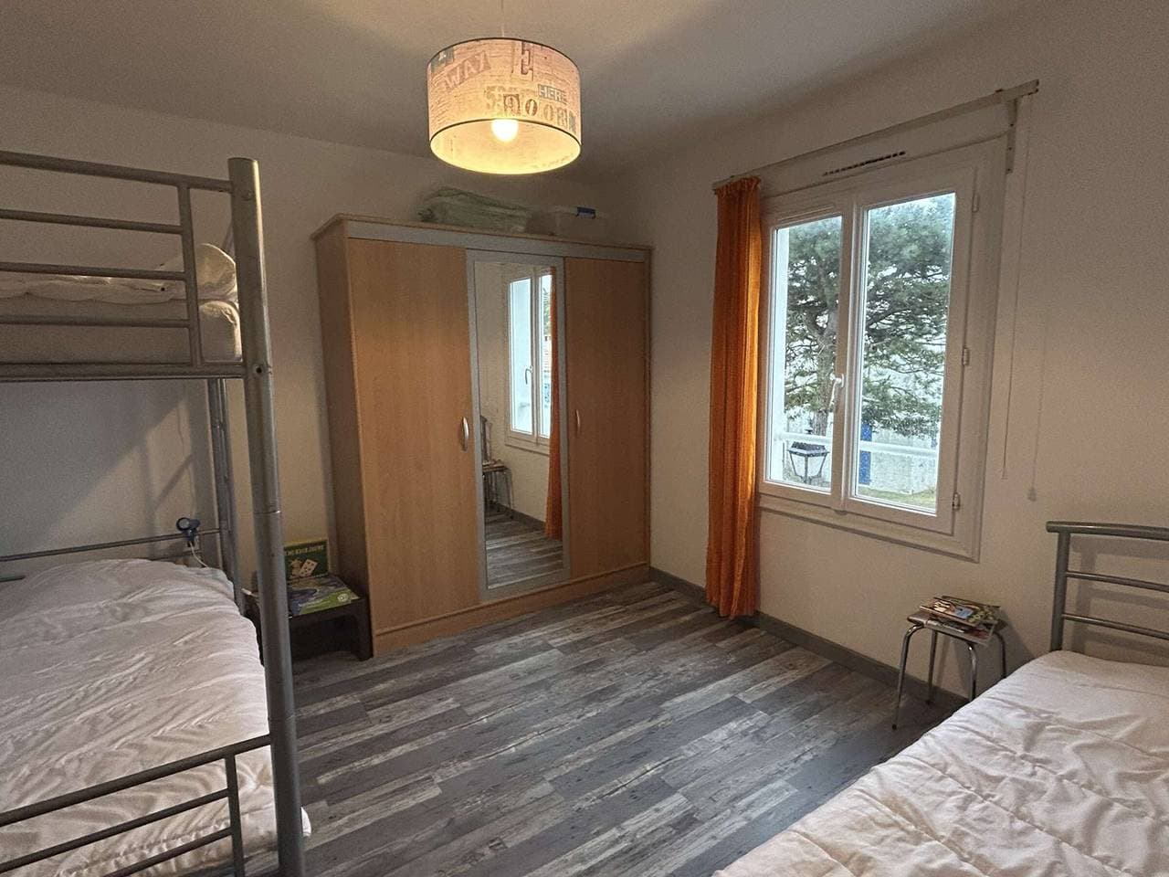 Foto 13 von 21: 300m zum Strand, Balkon, Küche, TV, 2 Schlafzimmer - Perfekt für Familien!