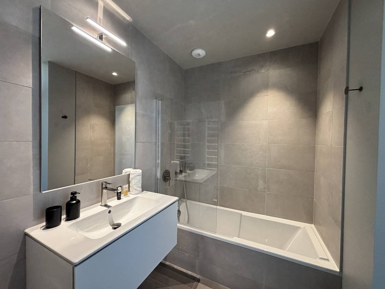 Foto 7 von 38: Toenno T3 · T3 Luxury Apartment with Sea View