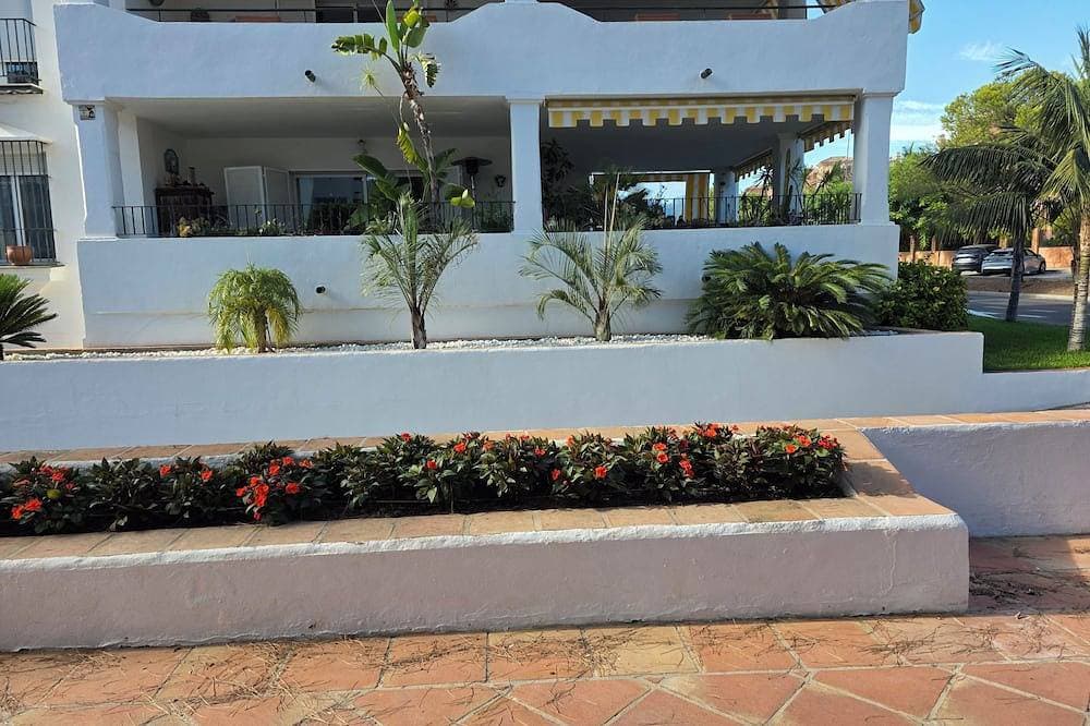 Foto 11 von 27: A lovely spacious 2-bed apartment  on beautiful El Presidente Urbanisation,