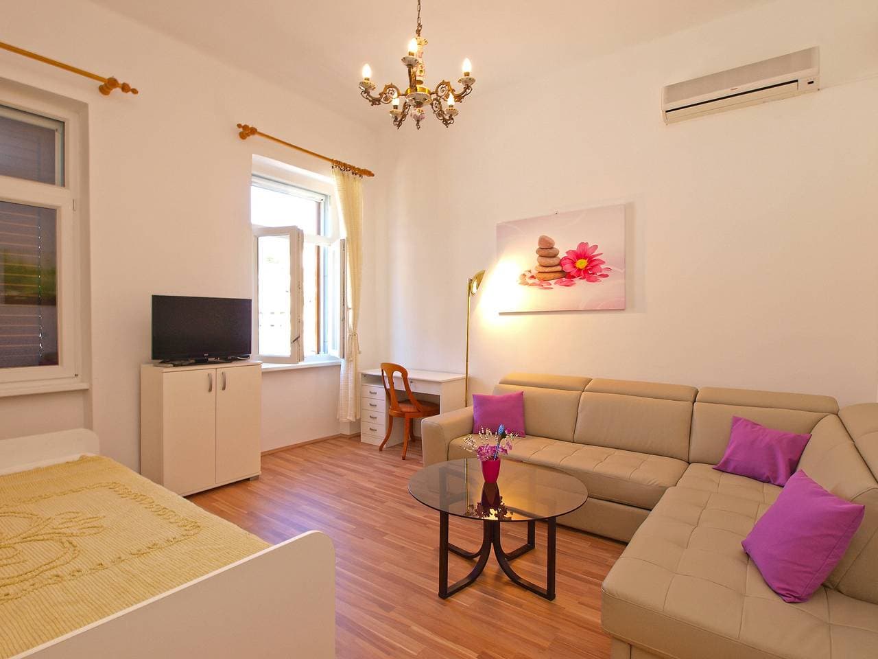 Foto 9 von 27: Ferienwohnung für 4 Personen mit Terrasse