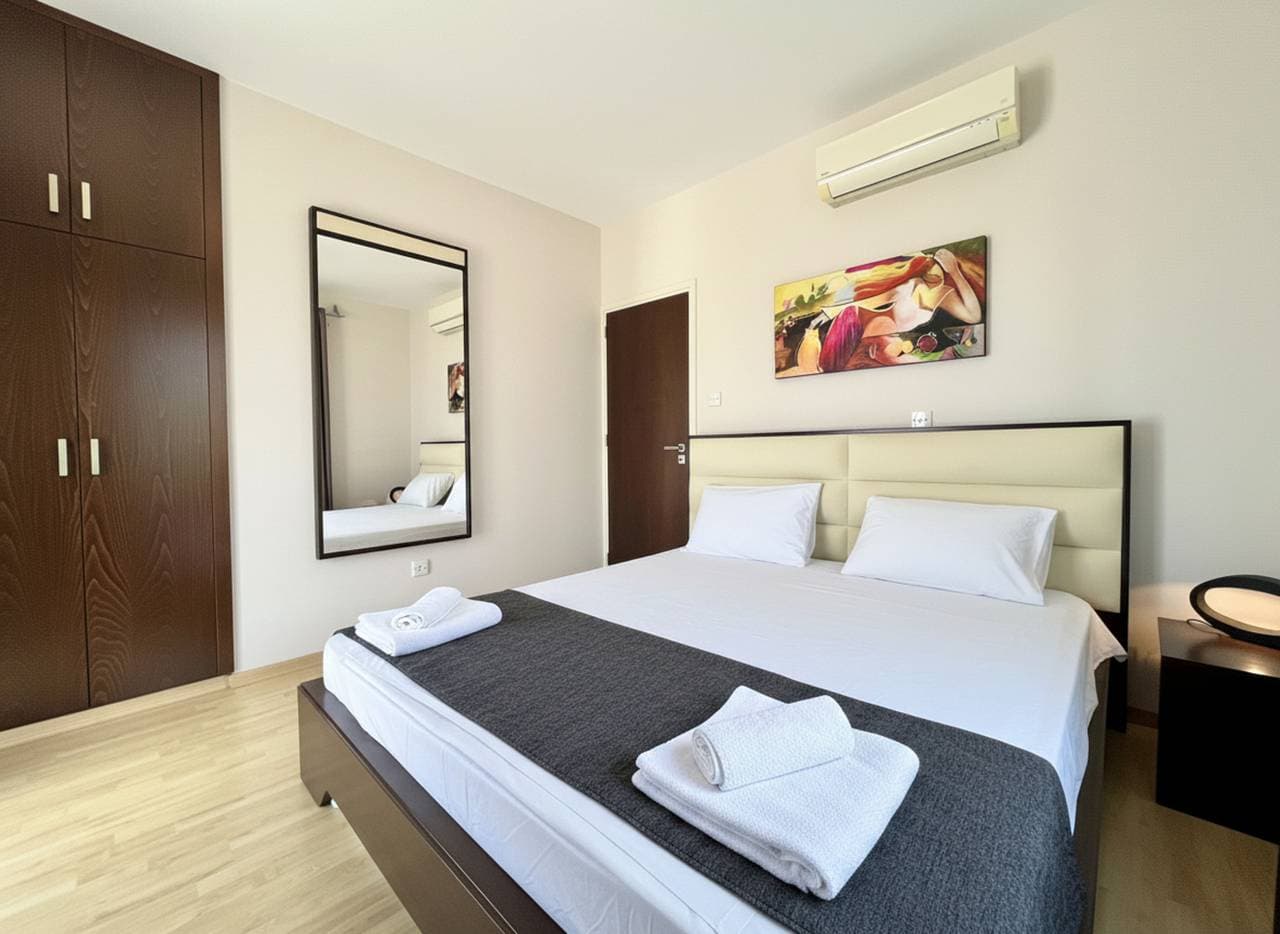 158 Prv - Stay Golden Hour House 1