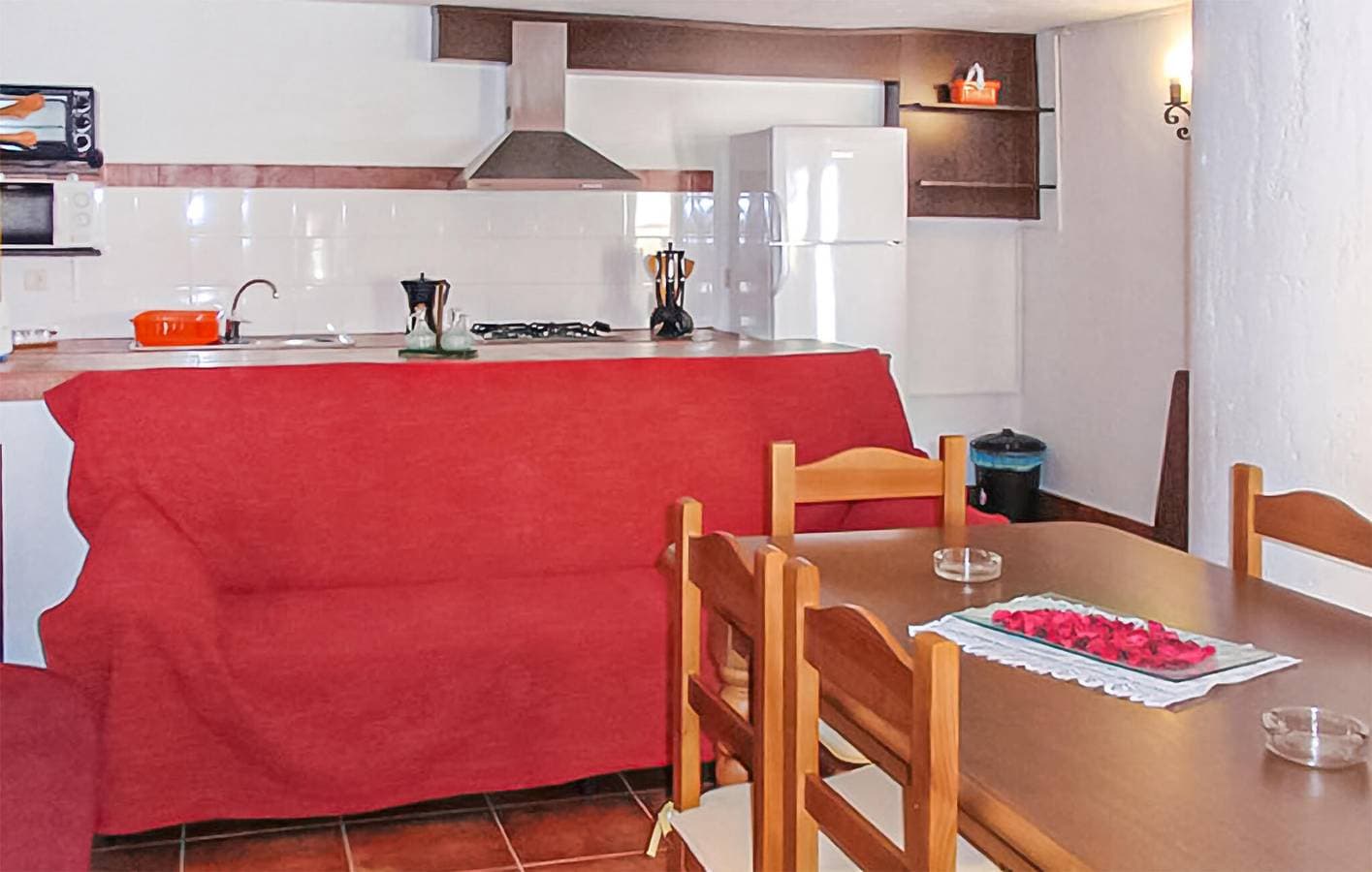 Foto 6 von 30: Reizende 150 m² große Wohnung mit Pool, Terrasse und Zugang zum Fluss – der ideale Rückzugsort!