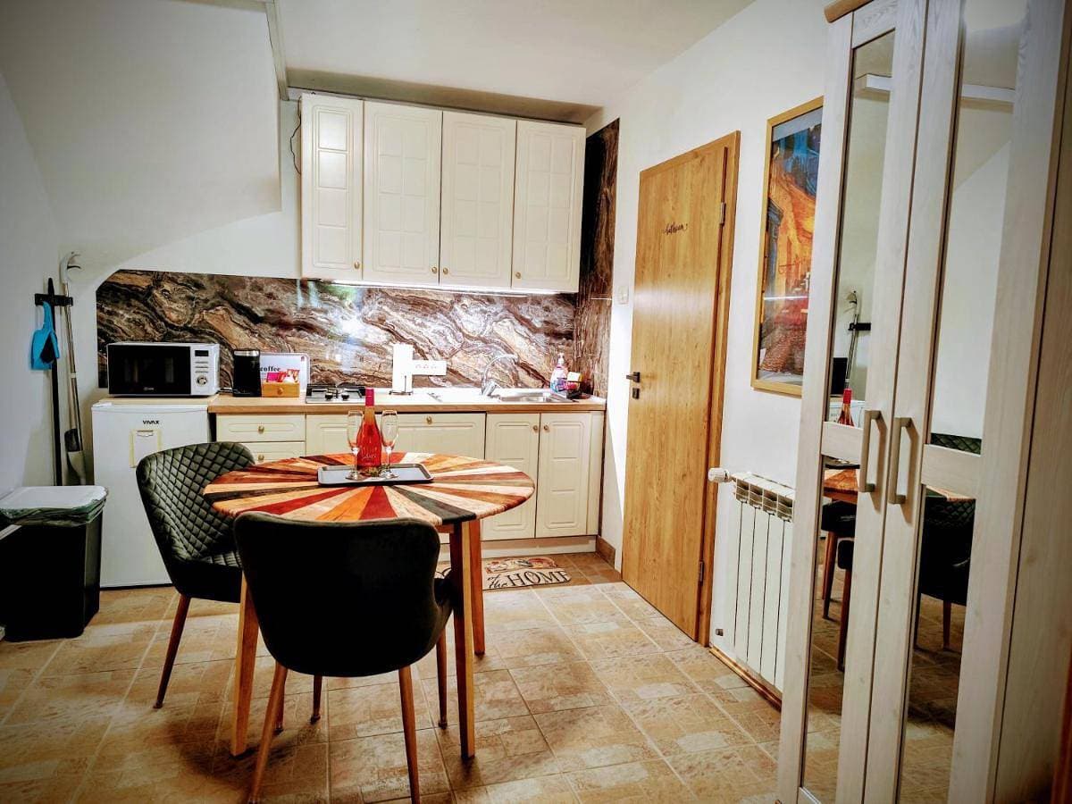 Foto 4 von 14: One-Bedroom Apartment