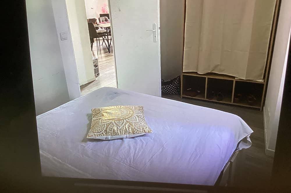 Foto 2 von 7: Apartment in the heart of the village, in a quiet location, with a panoramic view.