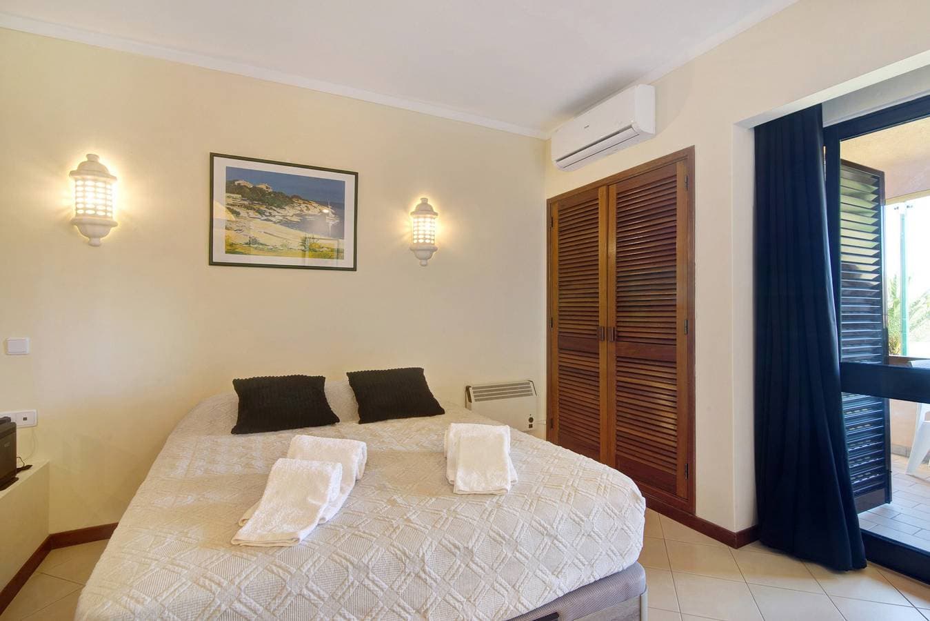Foto 13 von 22: Studio "Belavista House" mit Privater Terrasse, Gemeinschaftspool und WLAN