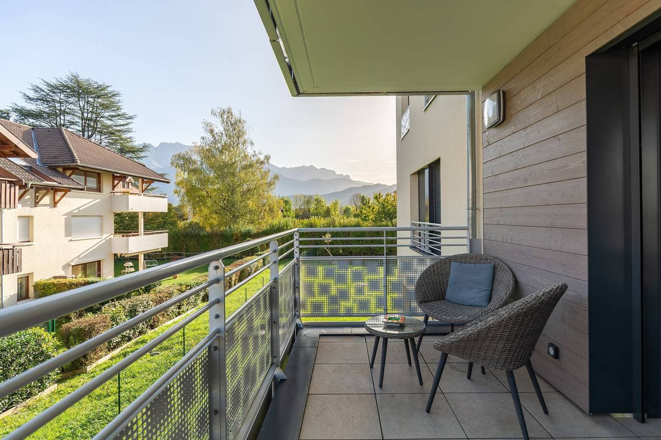 Grand studio bord du lac 1