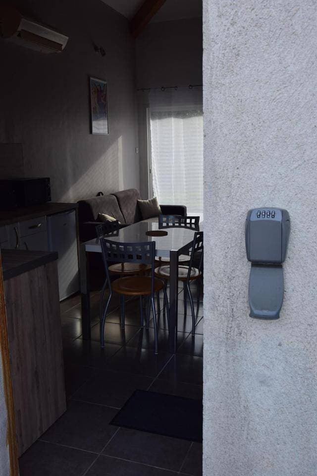 Foto 12 von 23: Studio Apartment with One Double Bed