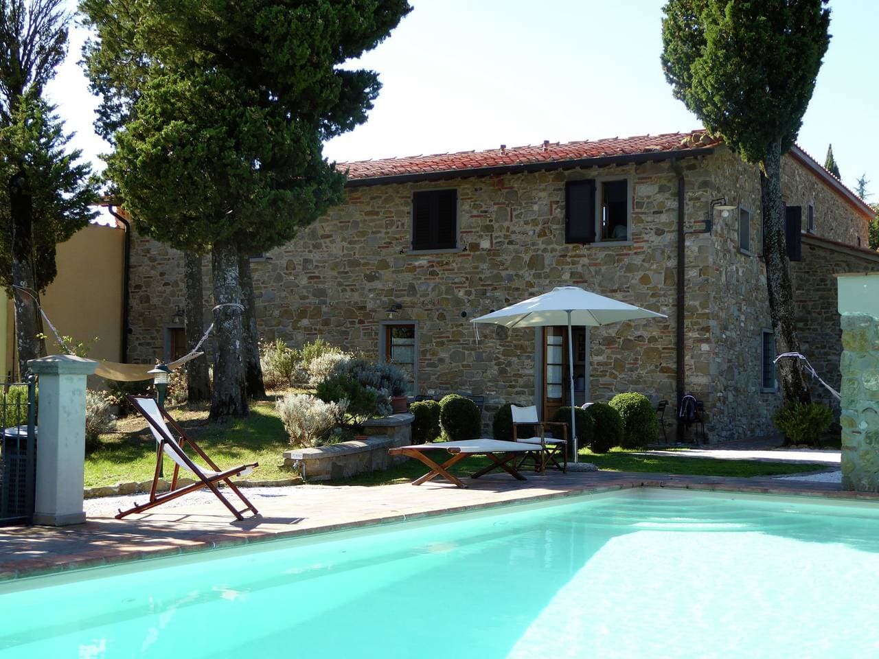 Foto 4 von 25: Ferienhaus in Montecarelli mit Pool