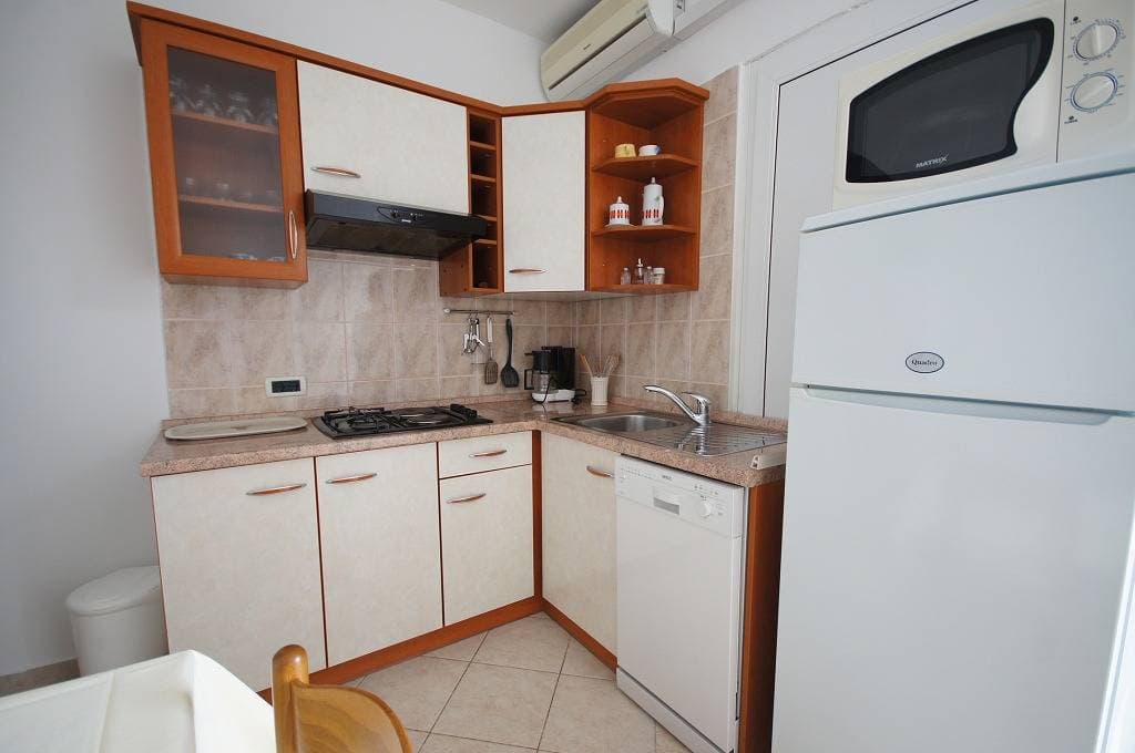 Foto 7 von 32: Ferienwohnung in Stara Novalja mit Meerblick, Loggia, Klimaanlage, W-Lan (183-2)