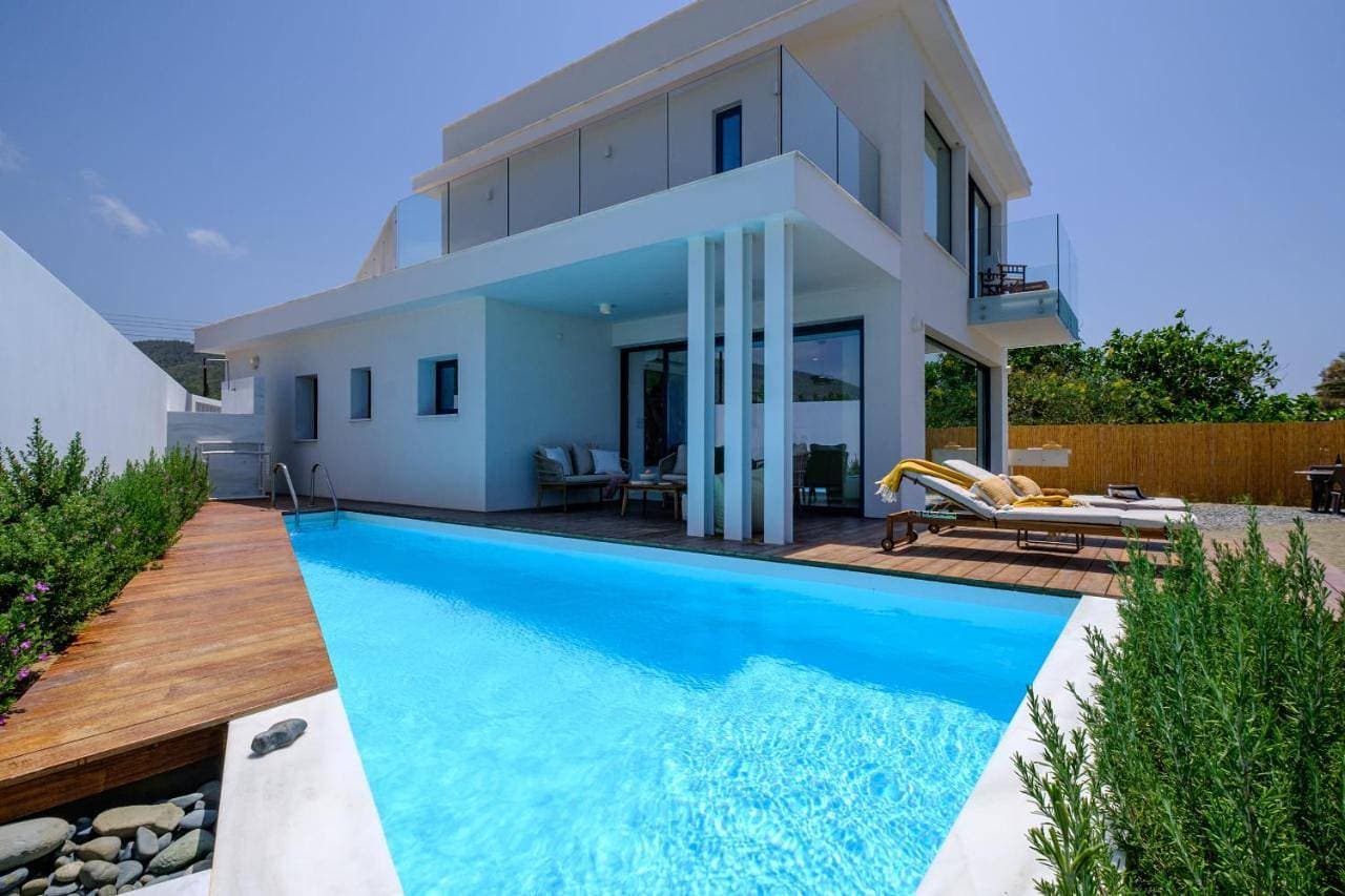 Foto 2 von 5: Villa - Beach Front