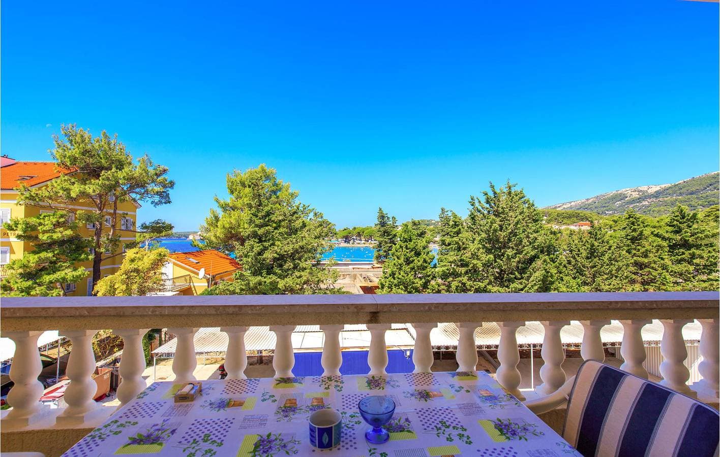 Foto 11 von 34: Gemütliche Ferienwohnung am Meer mit Terrasse und moderner Ausstattung