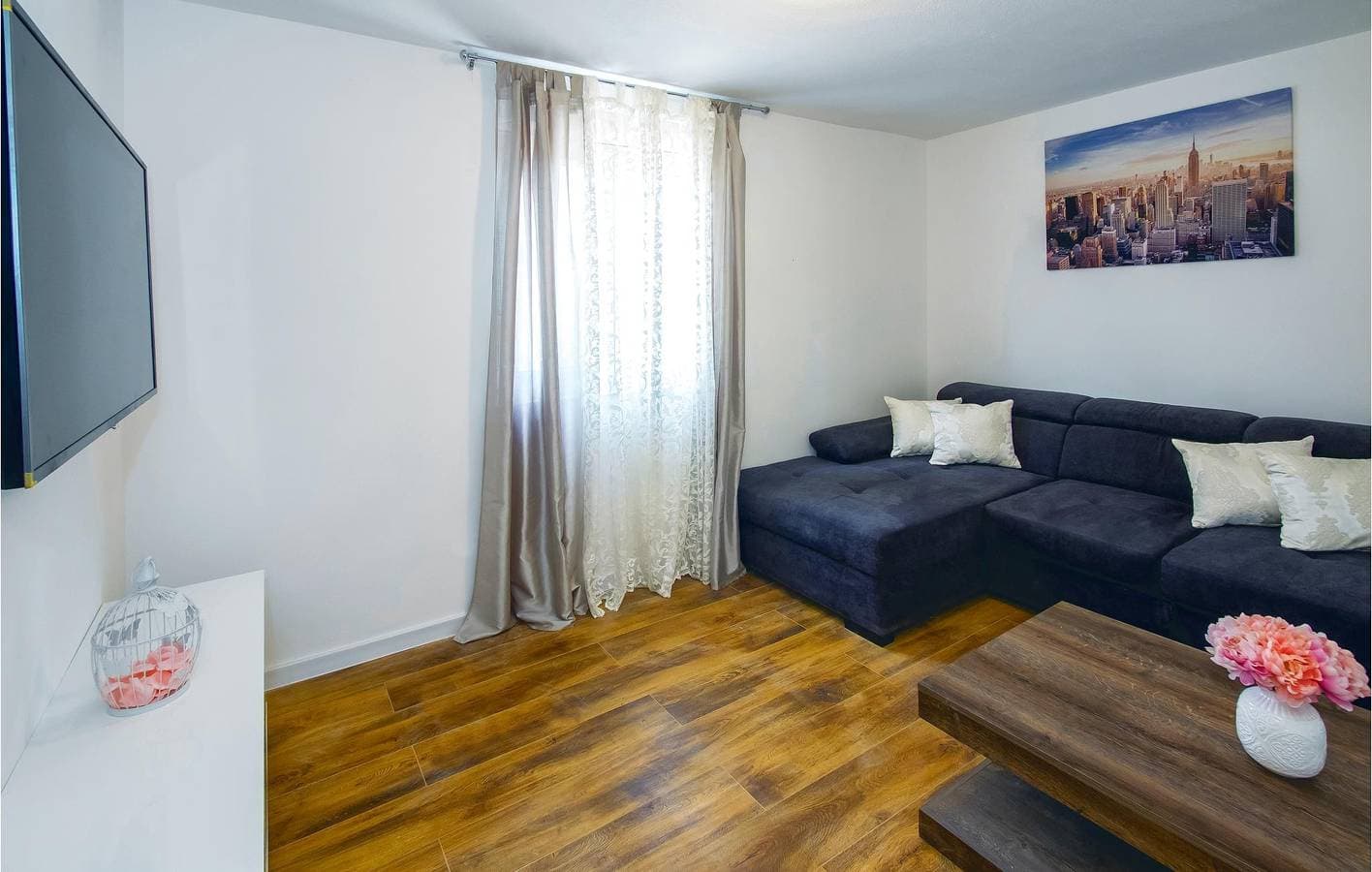 Foto 9 von 35: Nur 2 km vom Strand entfernt: Gemütliche Ferienwohnung mit Pool und moderner Ausstattung