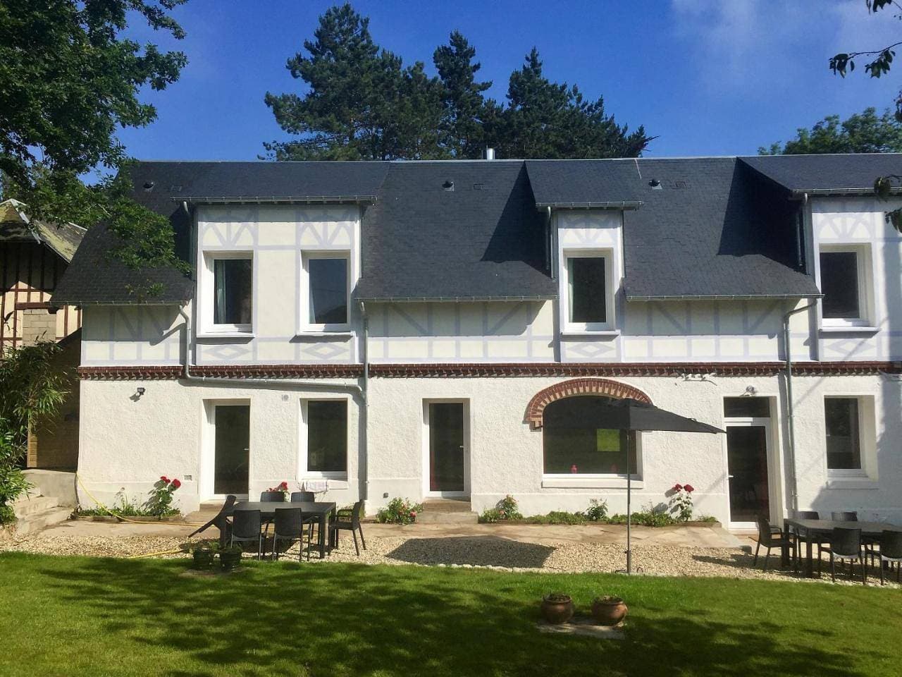 Foto 12 von 57: Six-Bedroom Villa