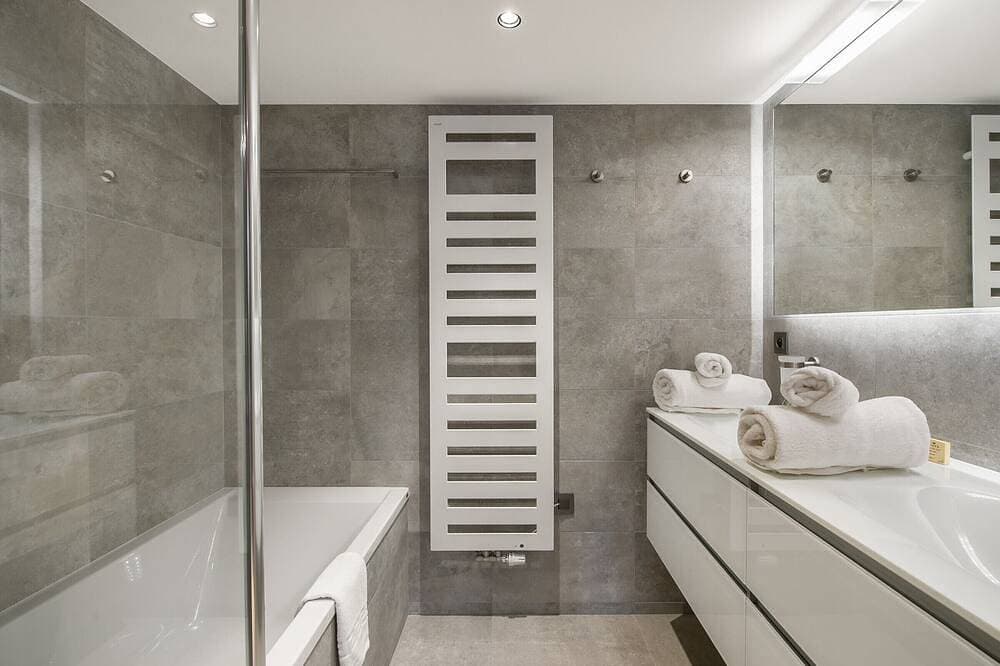 Foto 5 von 17: Renovierte 3-Zimmer-Wohnung, Courchevel 1850, mit Balkon und Parkplatz