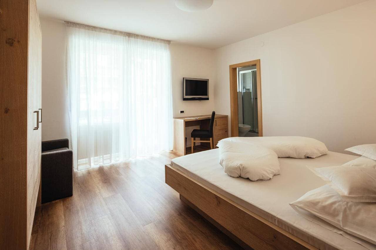 Foto 7 von 11: Double Room with Balcony