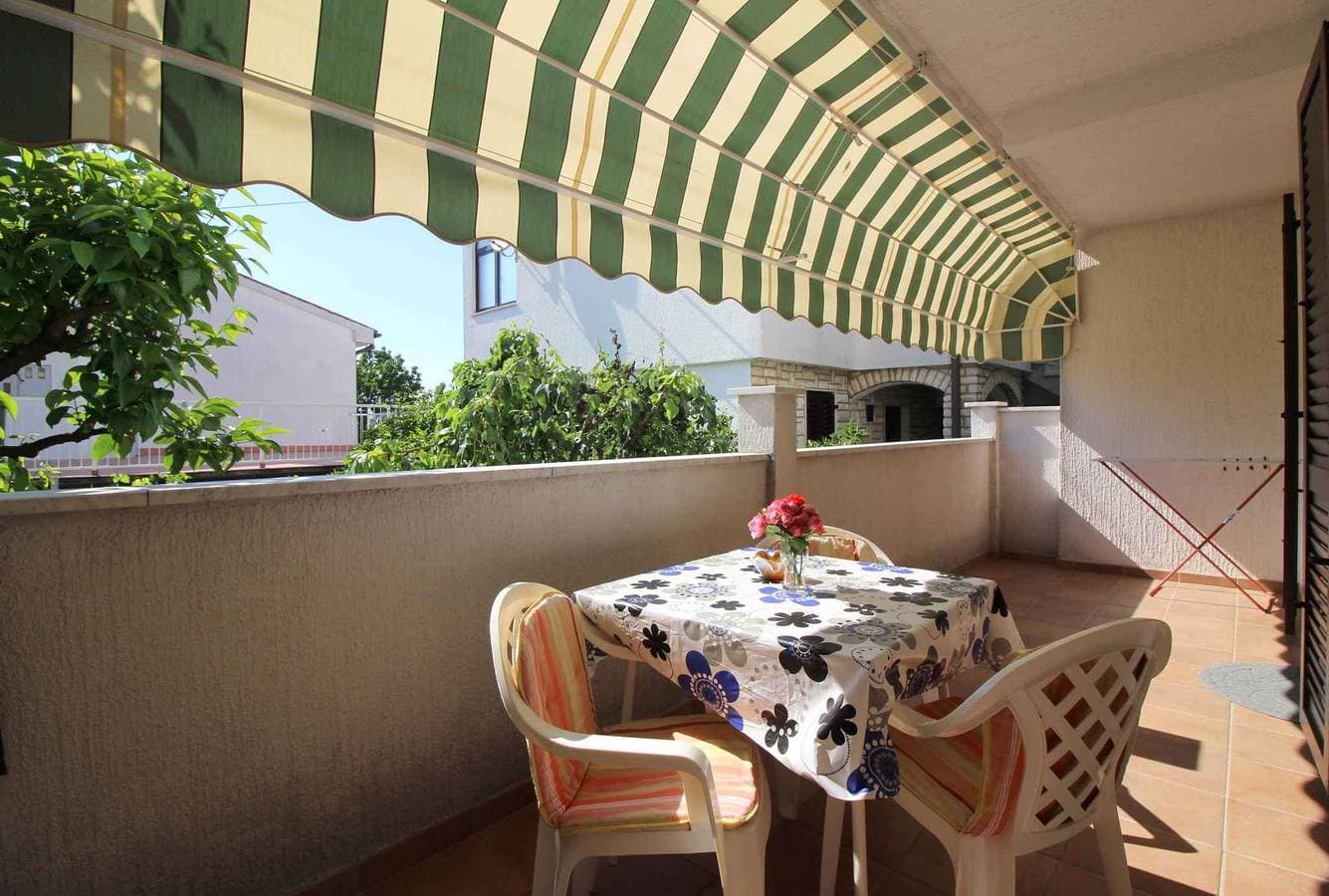 Ferienwohnung mit Terrasse 1