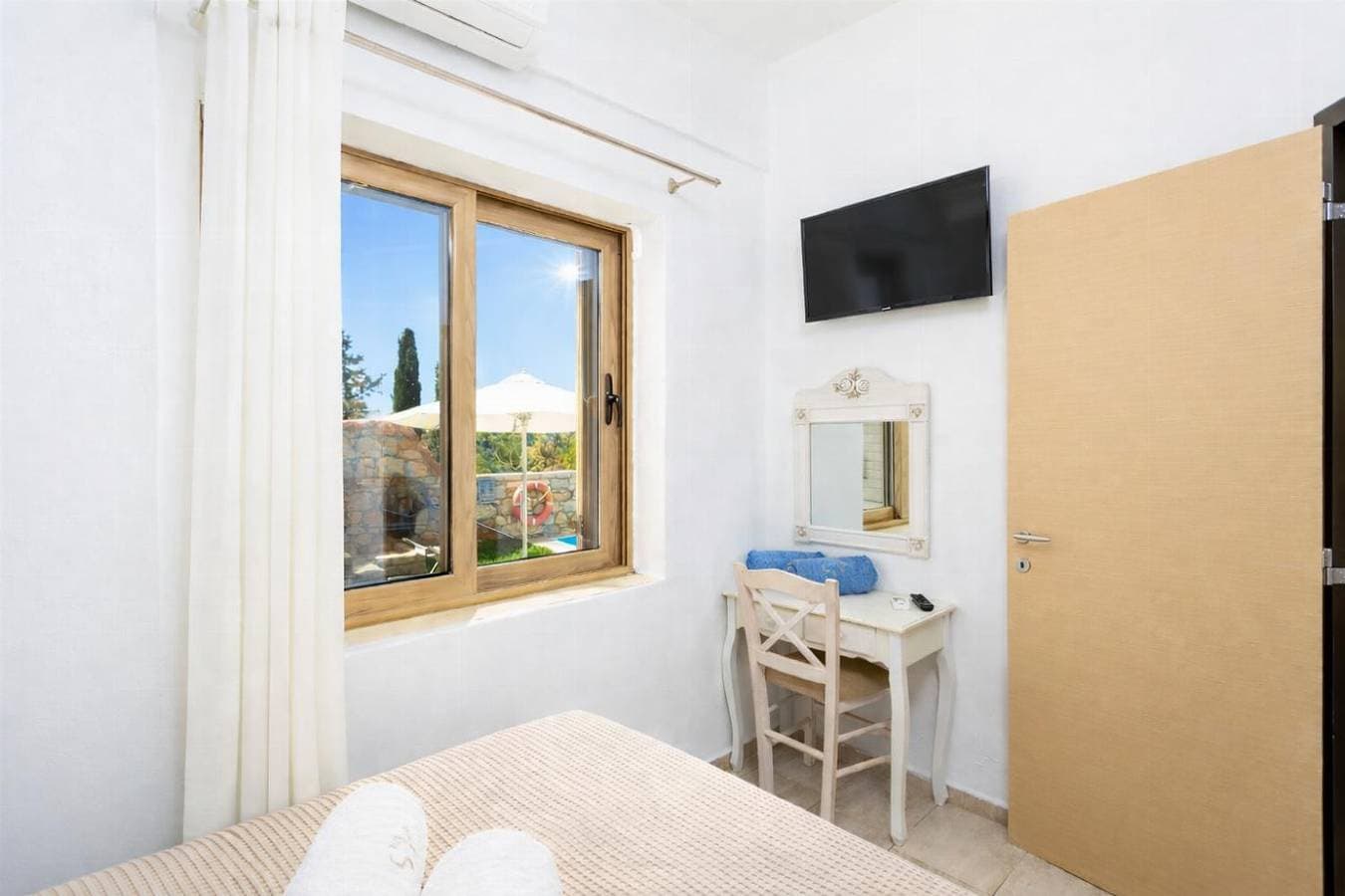 Foto 10 von 20: Villa für 2 Personen mit Meerblick