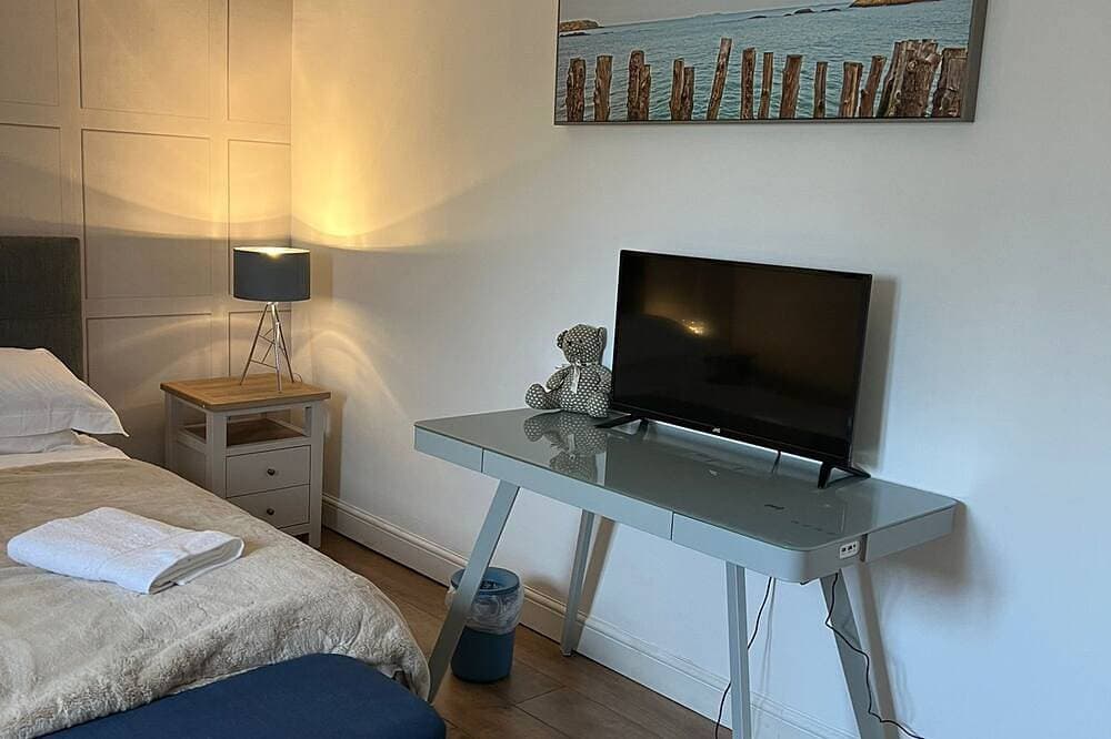 Foto 3 von 13: Elegant Country Escape in Peaceful Vire Normandie