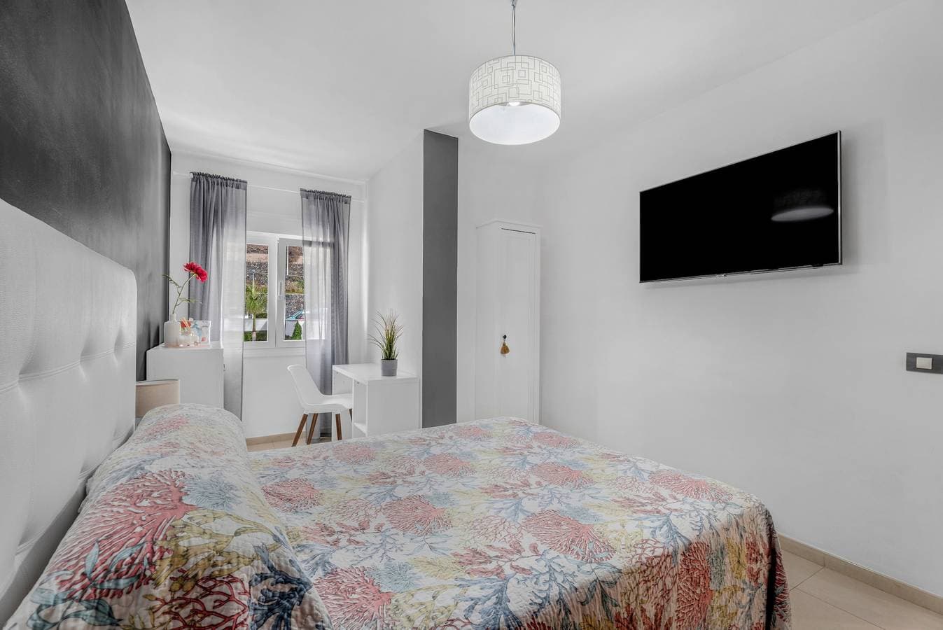 Foto 13 von 31: Ferienwohnung 'Bajamar En Armonía' mit Bergblick und WLAN